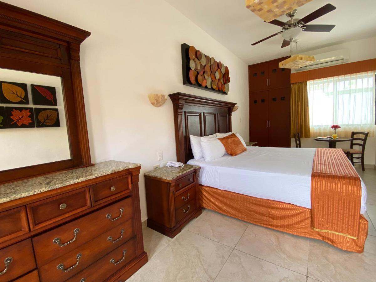 Hotel Las Golondrinas Playa del Carmen Exteriör bild