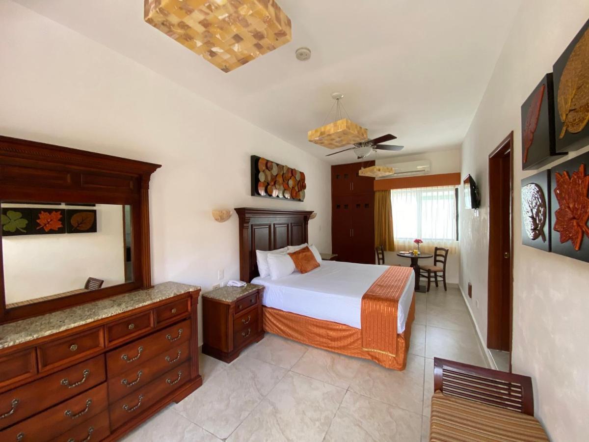 Hotel Las Golondrinas Playa del Carmen Exteriör bild