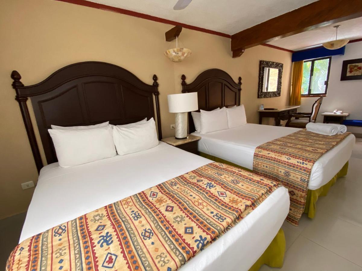 Hotel Las Golondrinas Playa del Carmen Exteriör bild