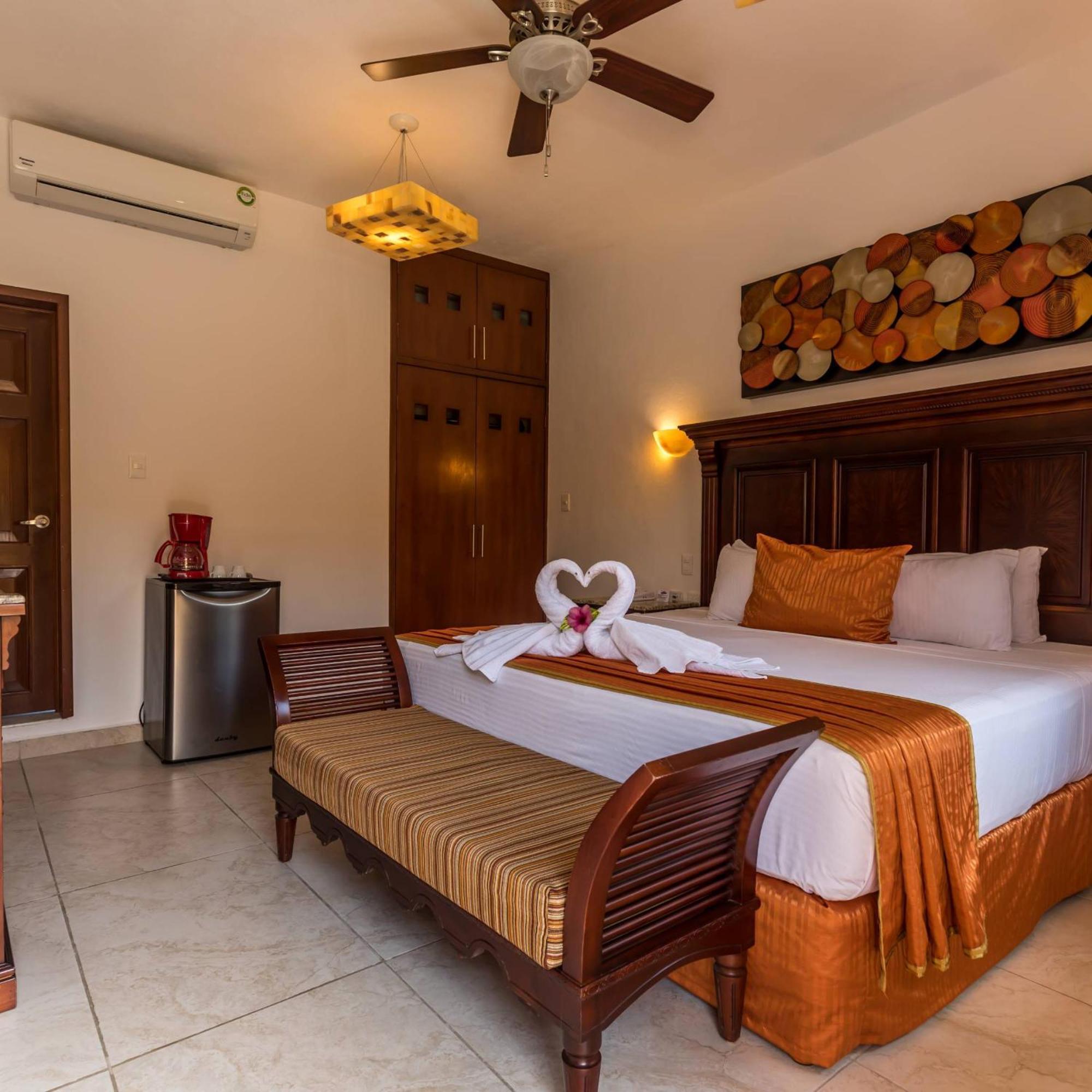 Hotel Las Golondrinas Playa del Carmen Exteriör bild